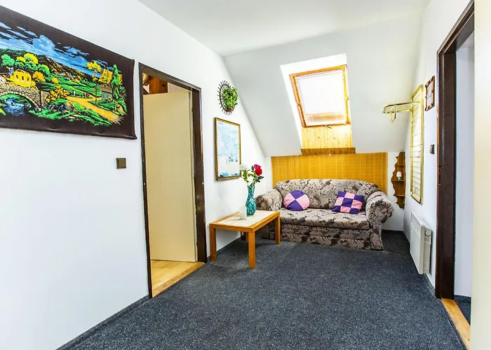 Krecovice By Interhome Rovensko pod Troskami