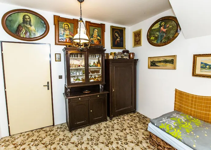 Krecovice By Interhome Rovensko pod Troskami